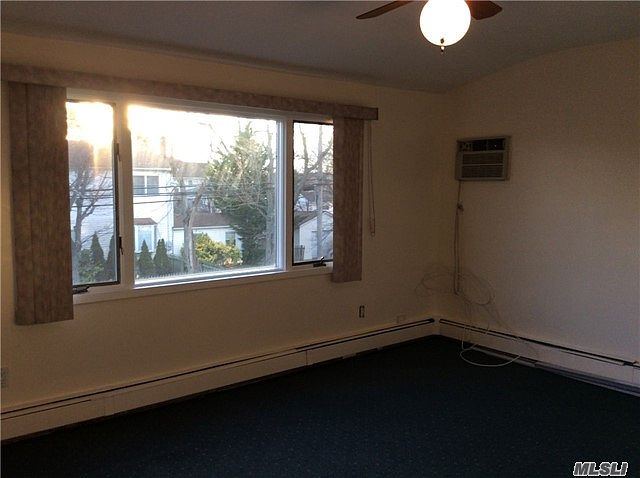 1st image of 325 Chambers Ave