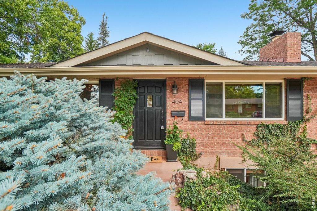 404 Baylor St