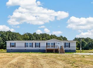 253 Home Farm Rd, Saint Matthews, SC 29135