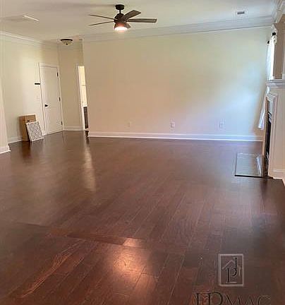 4th image of 302 Cypresshill Ct