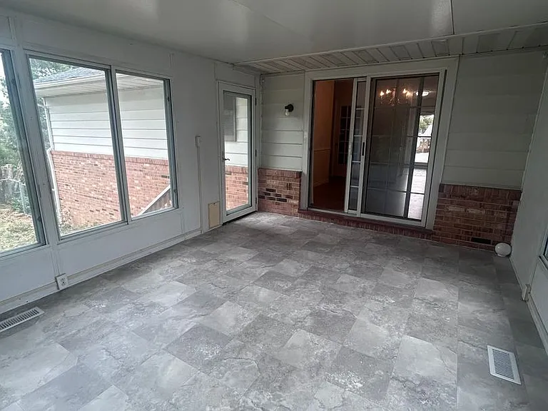 790 Vine St — Photo 9