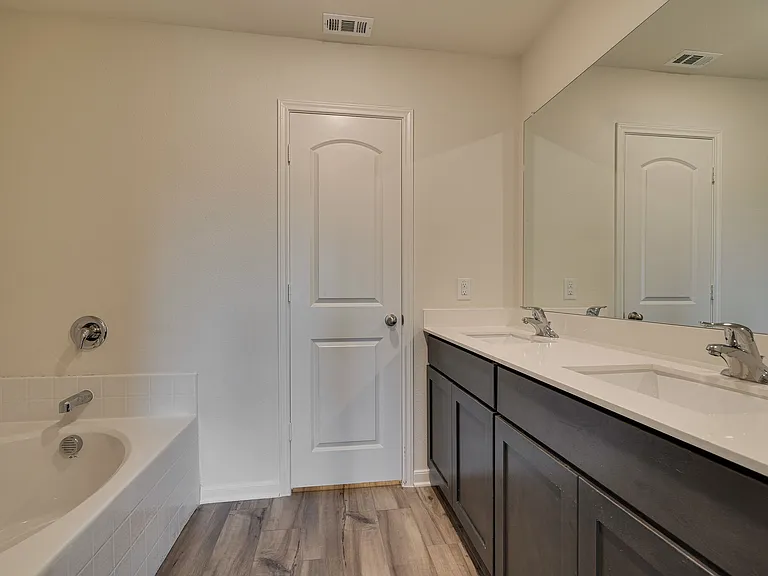 639 Arlington Park Ct — Photo 21