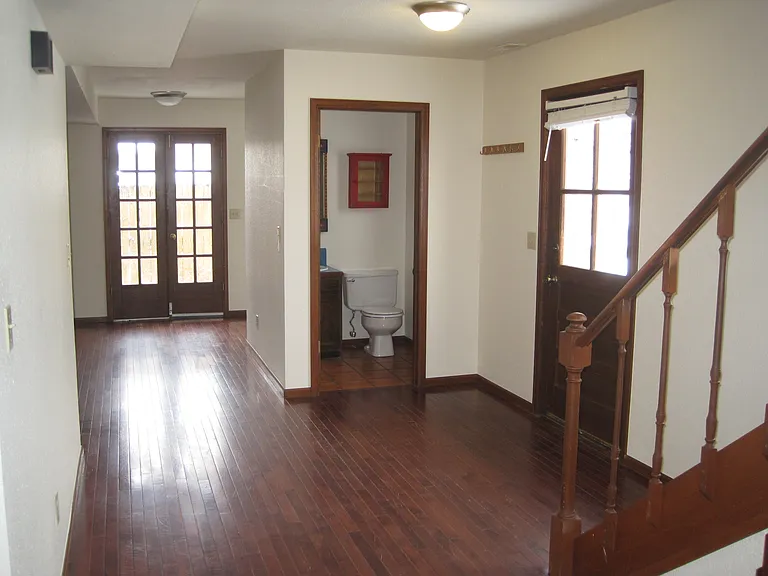 2143 Pine St #2 — Photo 2