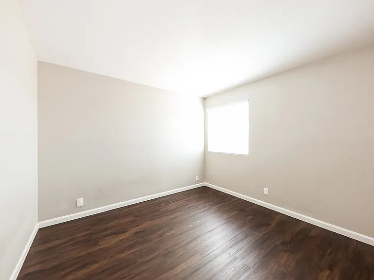 11020 N 59th Dr — Photo 14