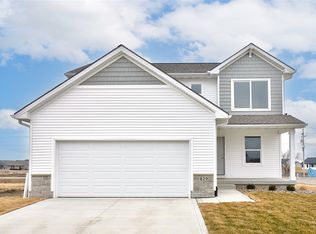 1030 Commons Ct, Carlisle, IA 50047