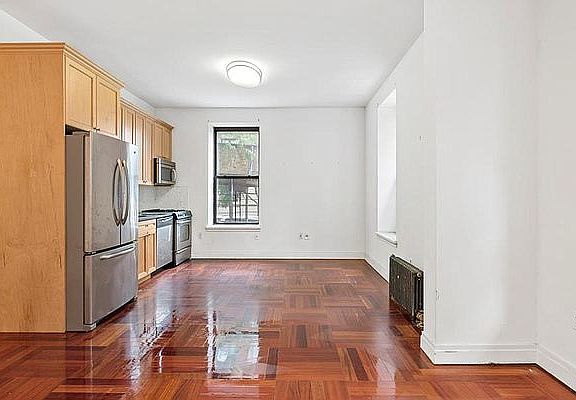 3rd image of 611 W 137th St APT 4