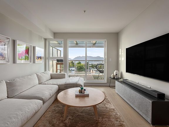 3rd image of 2508 Fraser St #406