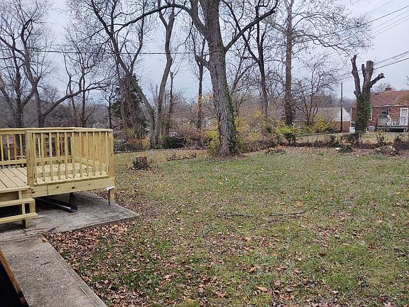 3rd image of 4713 Oakridge Blvd