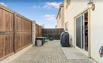 1233 Meridian Way — Photo 17
