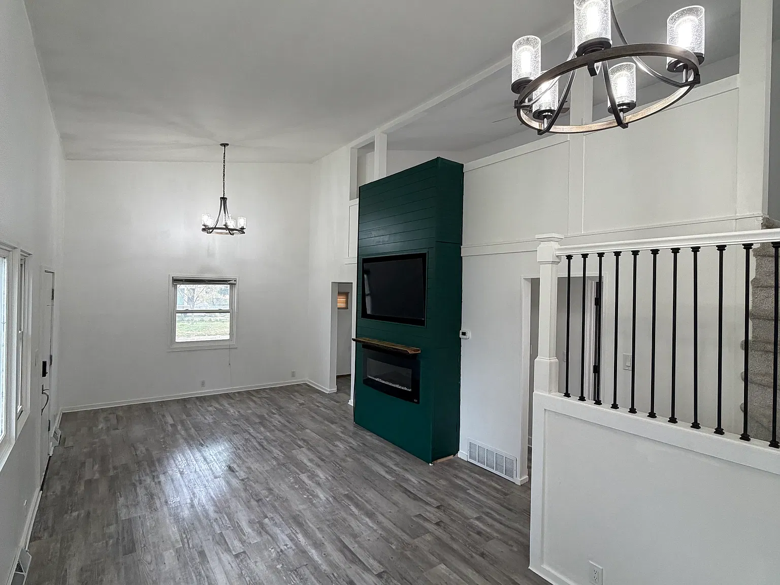 2 bed, 1123 sqft, $1,650 — Photo 3