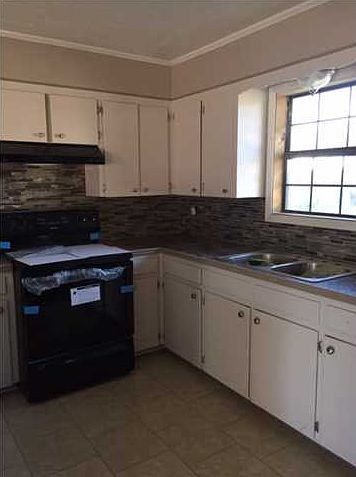 2nd image of 112 Collins Dr