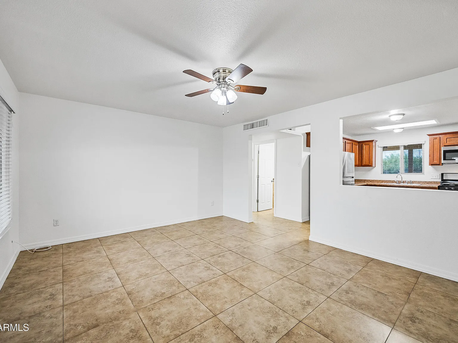 2 bed, 1.0 bath, 1508 sqft, $1,400 — Photo 2