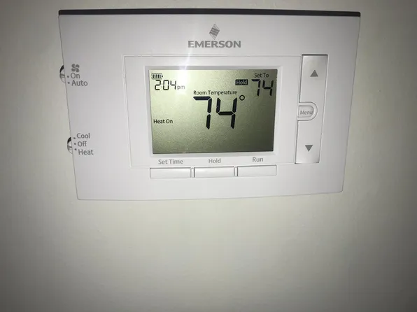 4812 Poinsettia Ave SE, Kentwood, MI 49508