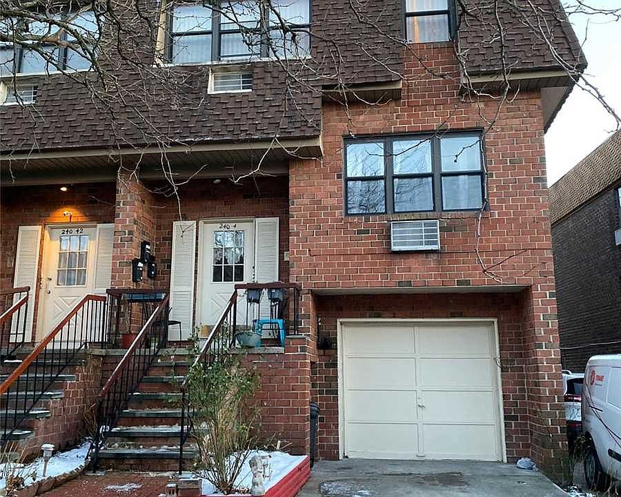 1st image of 24040 69th Ave