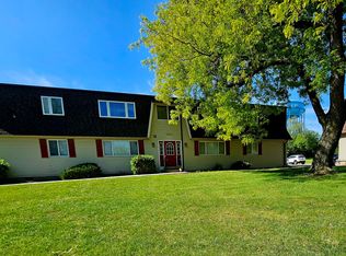 1637 Carriage Hill, Waterloo, IA 50701