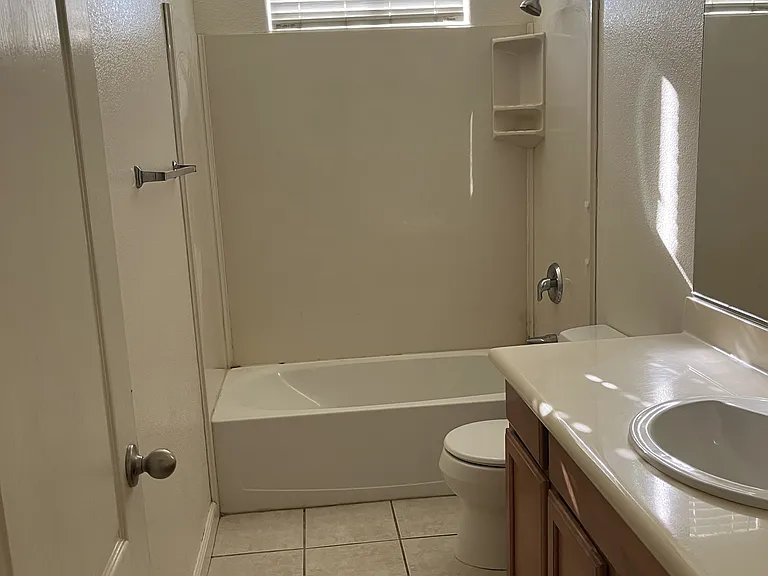 2142 N Arbor Ave — Photo 9