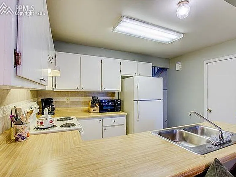 5517 Mansfield Ct — Photo 12