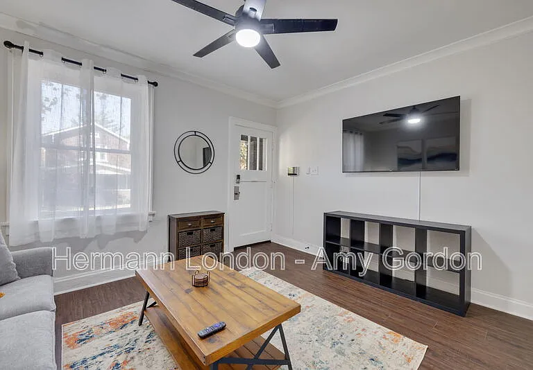 6024 Dewey Ave — Photo 3