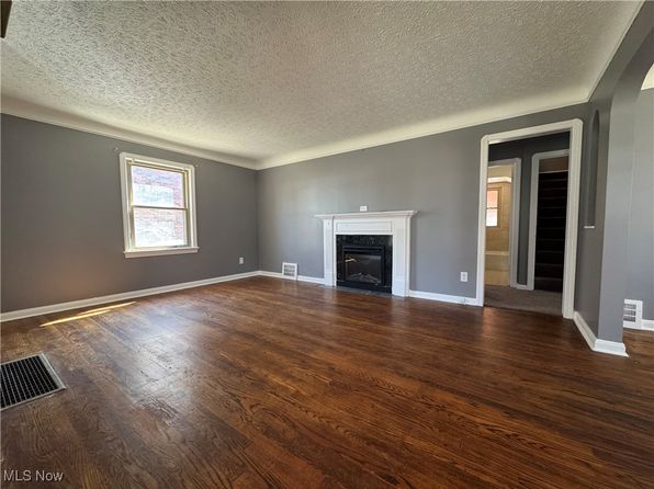 18037 Ponciana Ave, Cleveland, OH 44135
