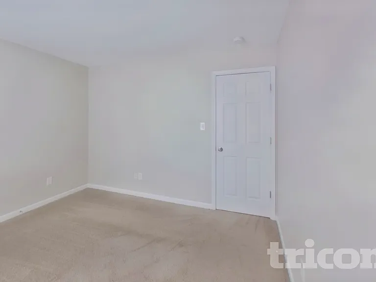 4504 Valendra Dr — Photo 13