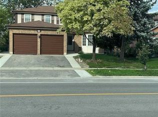 33 Mackay St S, Brampton, ON L6S 3P8