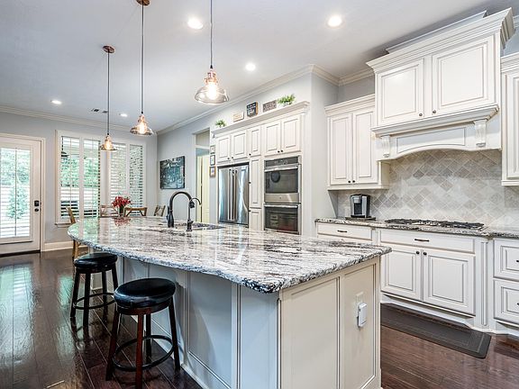 3rd image of 34102 Mill Creek Way
