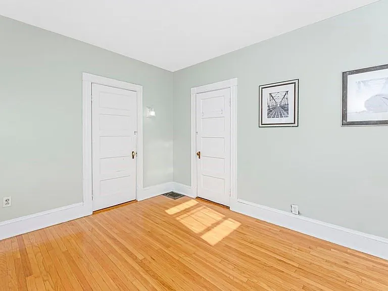 11 Webster St — Photo 12