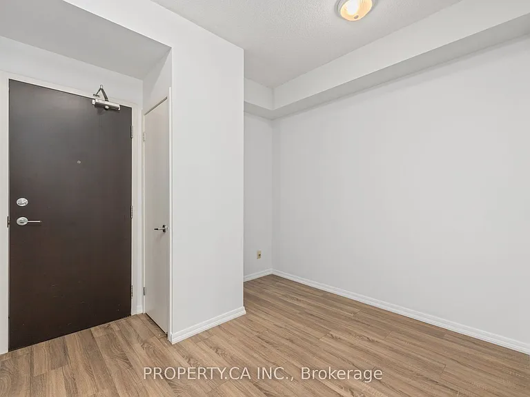 231 Fort York Blvd #223 — Photo 17