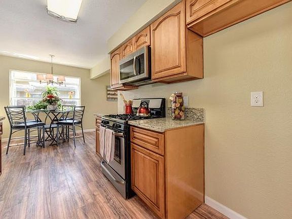 5th image of 1214 Sheridan Ave