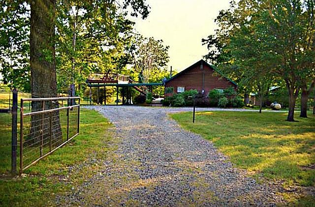 1st image of 102 Wyona Dr