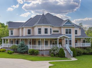 4724 72nd St, Urbandale, IA 50322