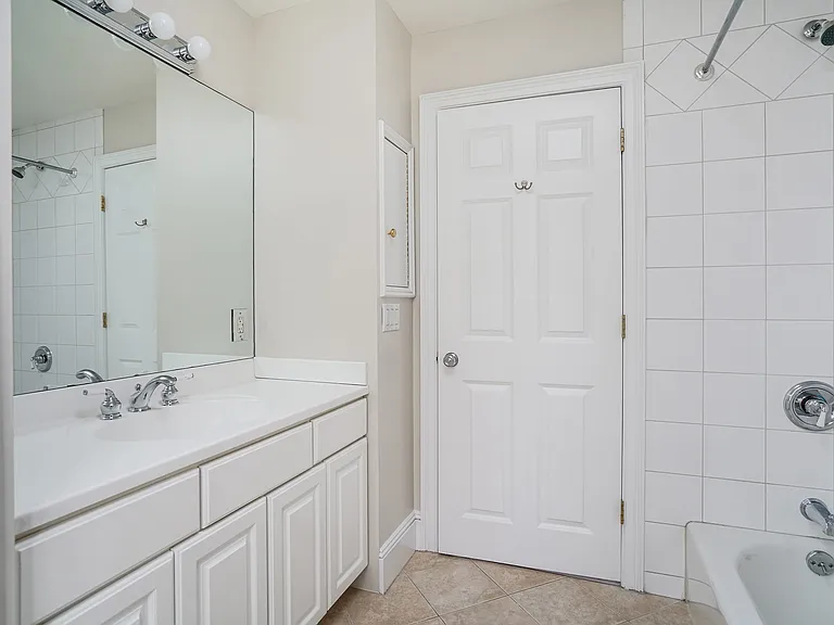 66 Apawamis Ave — Photo 17