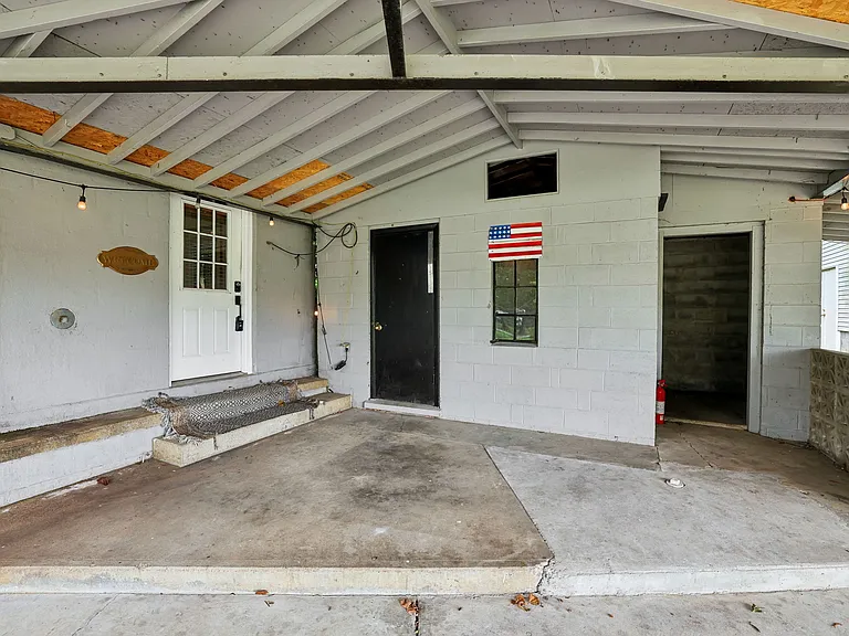 810 Velma Ln — Photo 10