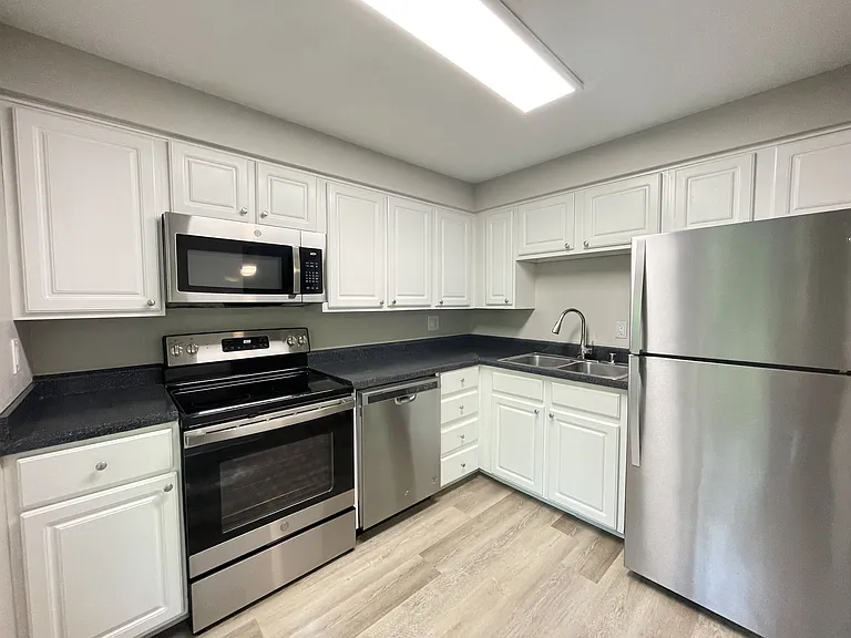 Redmond Park Apts — Photo 31