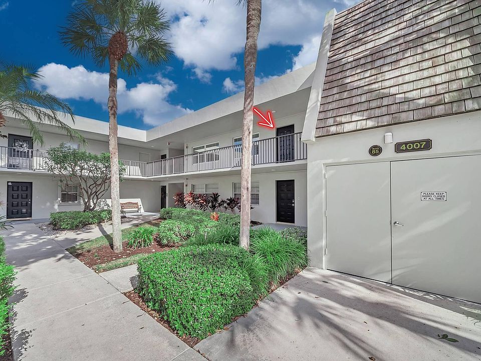 1st image of 4007 N Cypress Dr APT 204