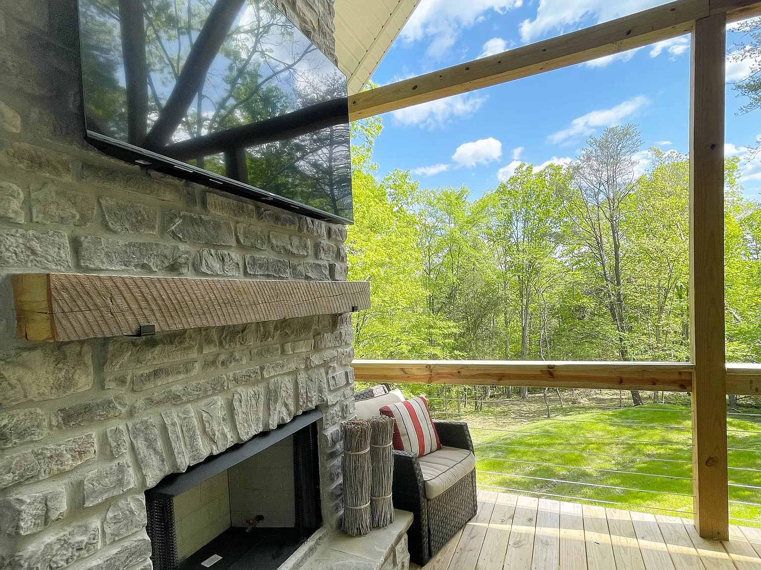 84 Lakeside Dr — Photo 4