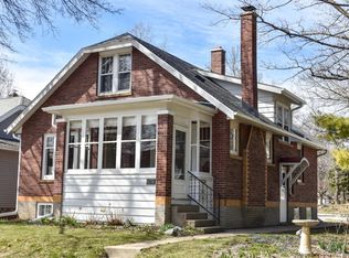 8330 Kenyon Ave, Wauwatosa, WI 53213