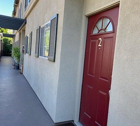 2nd image of 5248 Satsuma Ave APT 2