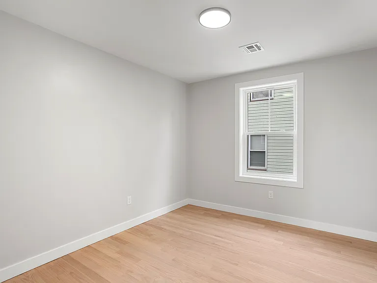 90 Berkshire St #3 — Photo 20