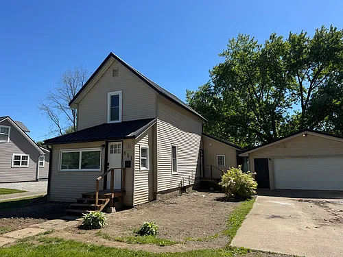 551 S Nappanee St Photo 1