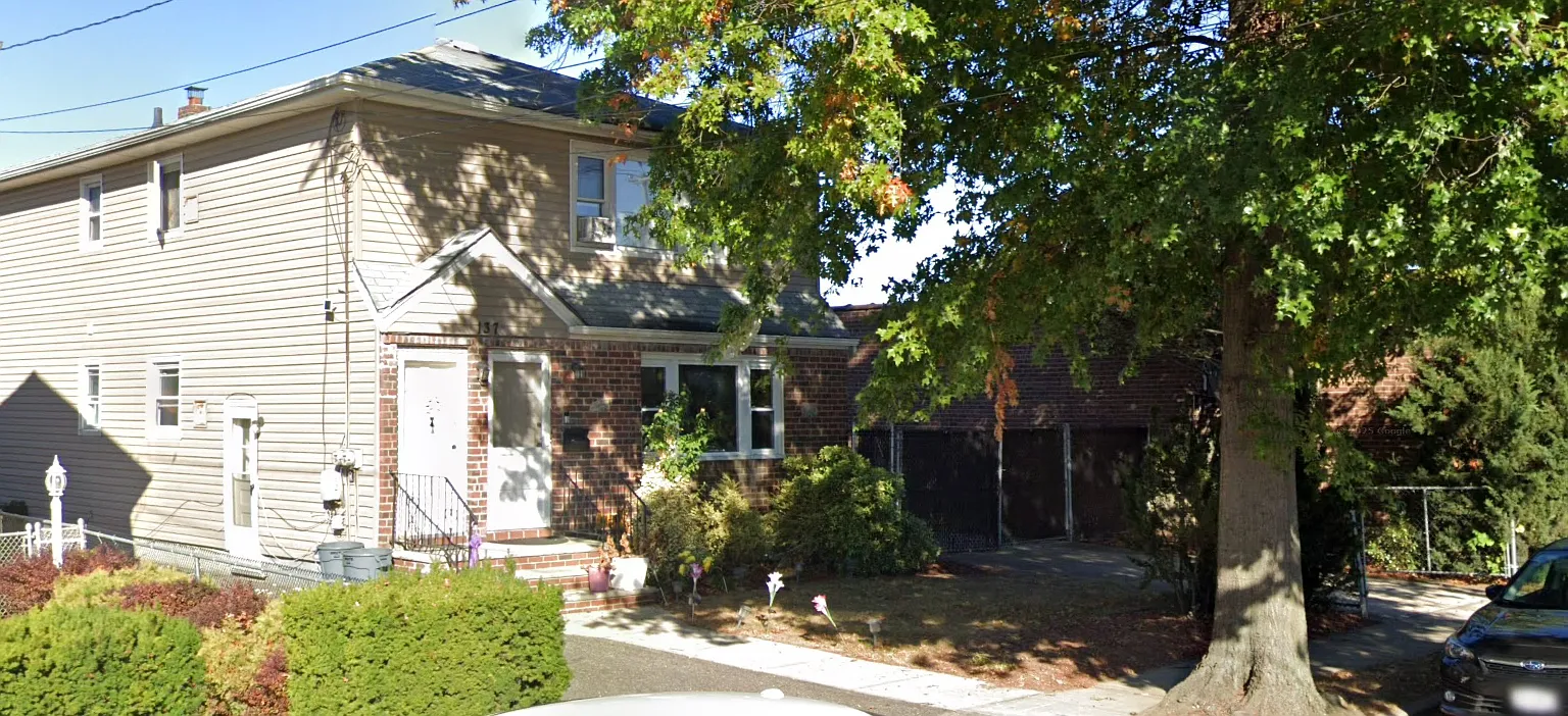 3 bed, 1075 sqft, $3,800 — Photo 1