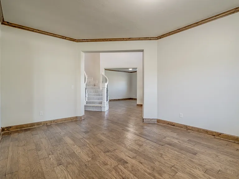 22525 Lindy Ter — Photo 17