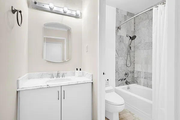 Rented by OFFICIAL | media 6