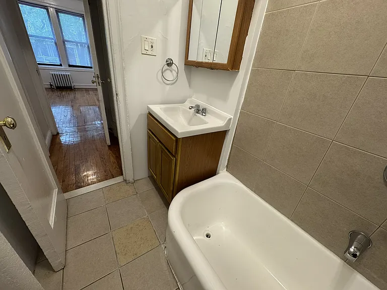 3215-3217 Hull Ave #2A — Photo 19