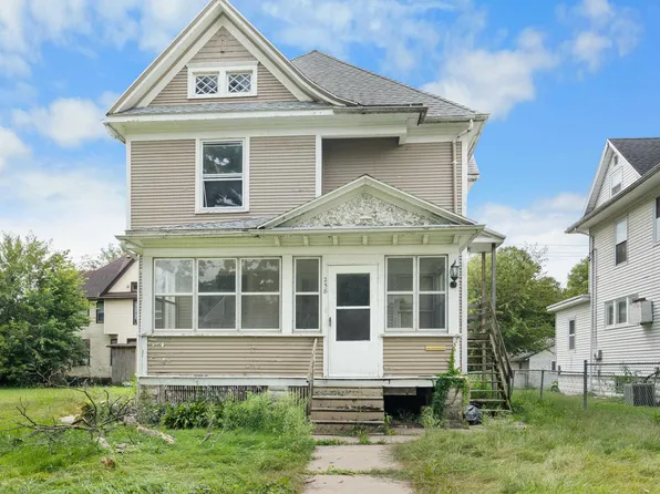 258 Western Ave, Waterloo, IA 50701