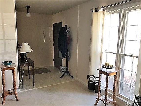 3rd image of 2132 E Aberdeen Dr