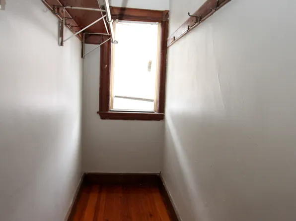 18 Howes St #1, Boston, MA 02125