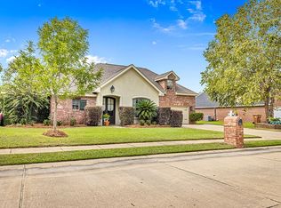 725 Oleander Ln, Biloxi, MS 39532