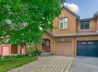 16 Westvillage Dr, Hamilton, ON L9B2M5