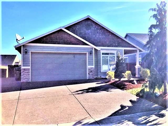 841 Meadow Dr photo 1